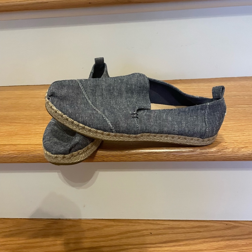 Toms